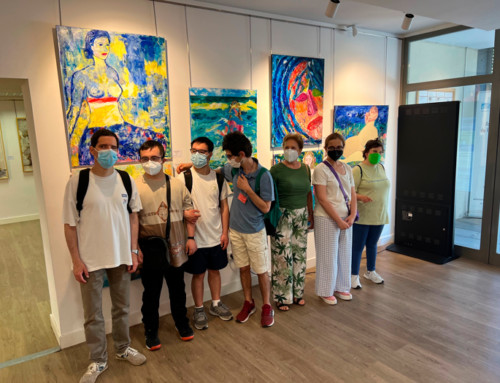La fundación Down Madrid visita la exposición «8 Artistas unidos por el color» en Usera